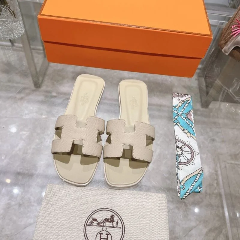 Trendsetting Hermes Slippers 28282