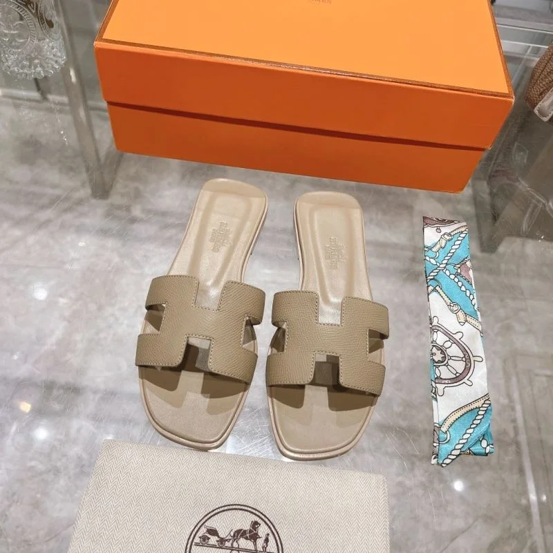 Neat Hermes Slippers 28236