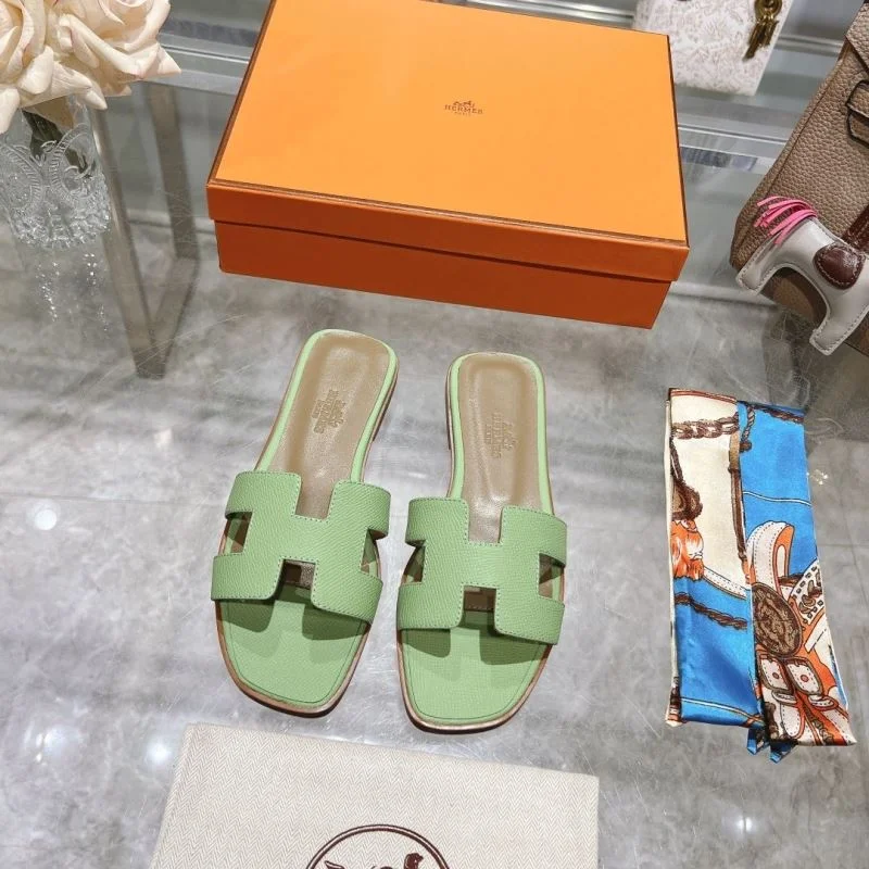 WellDesigned Hermes Slippers 28188