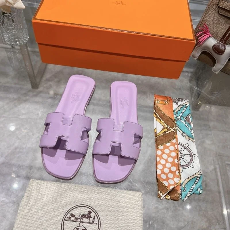 WellDesigned Hermes Slippers 28111
