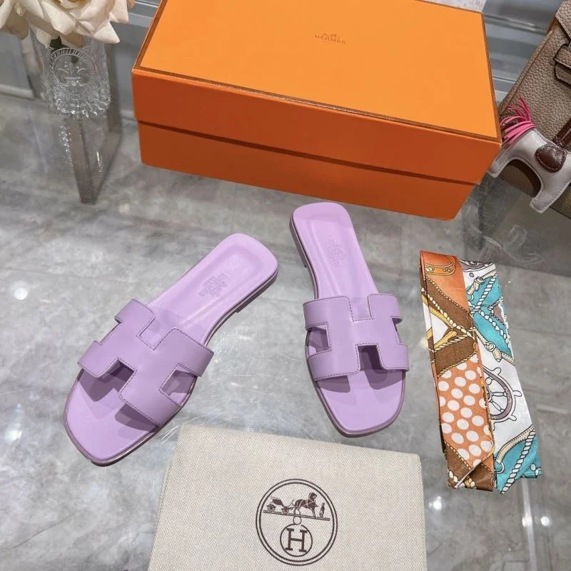 WellDesigned Hermes Slippers 28111