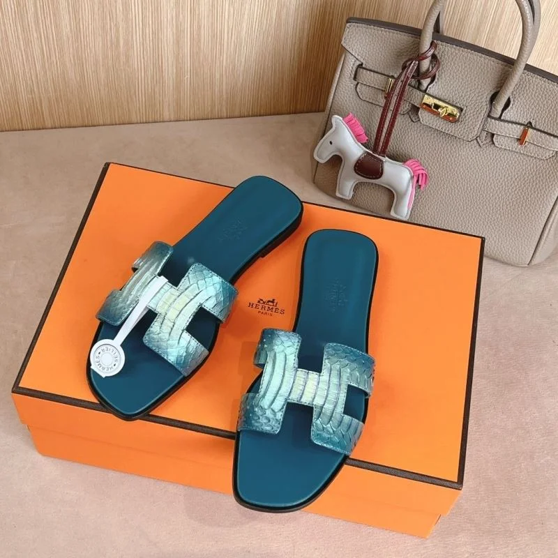 Cozy Hermes Slippers 28079