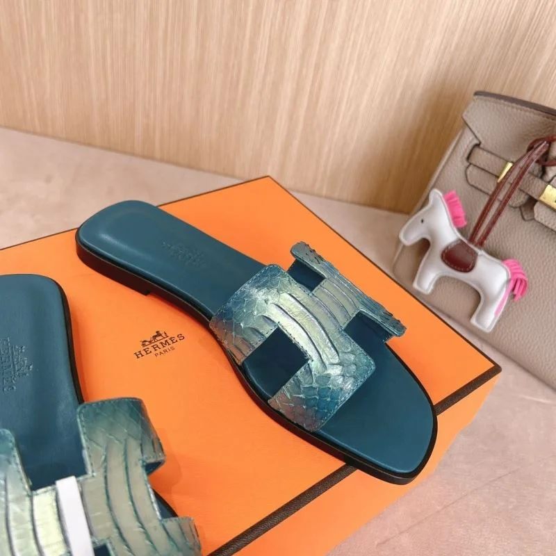 Cozy Hermes Slippers 28079