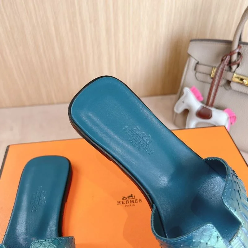 Cozy Hermes Slippers 28079