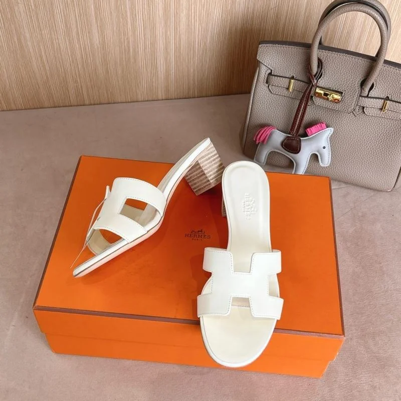 Functional Hermes Slippers 28051