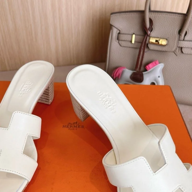 Functional Hermes Slippers 28051