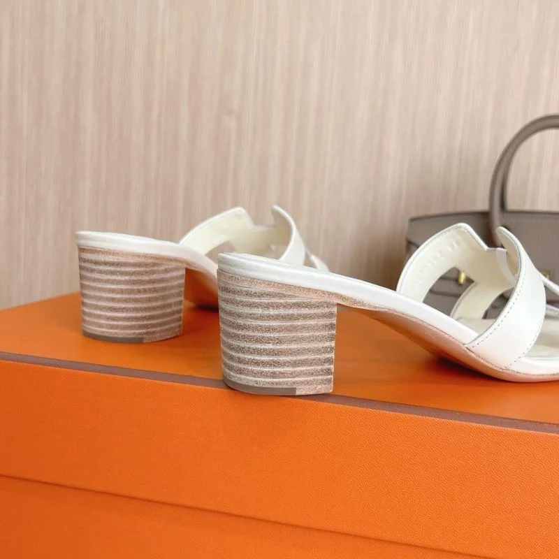 Functional Hermes Slippers 28051