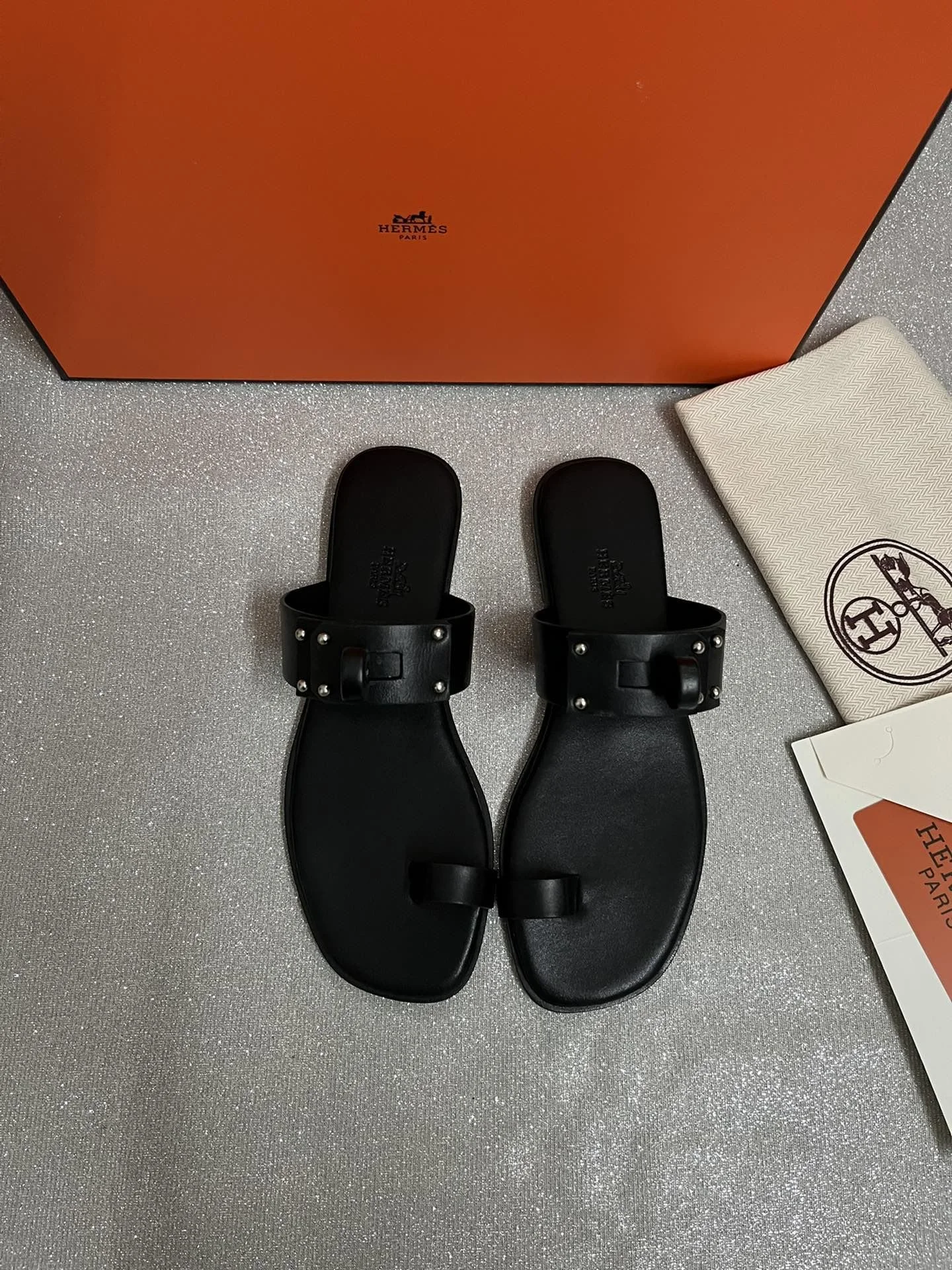 SunProtective Hermes Slippers 26419