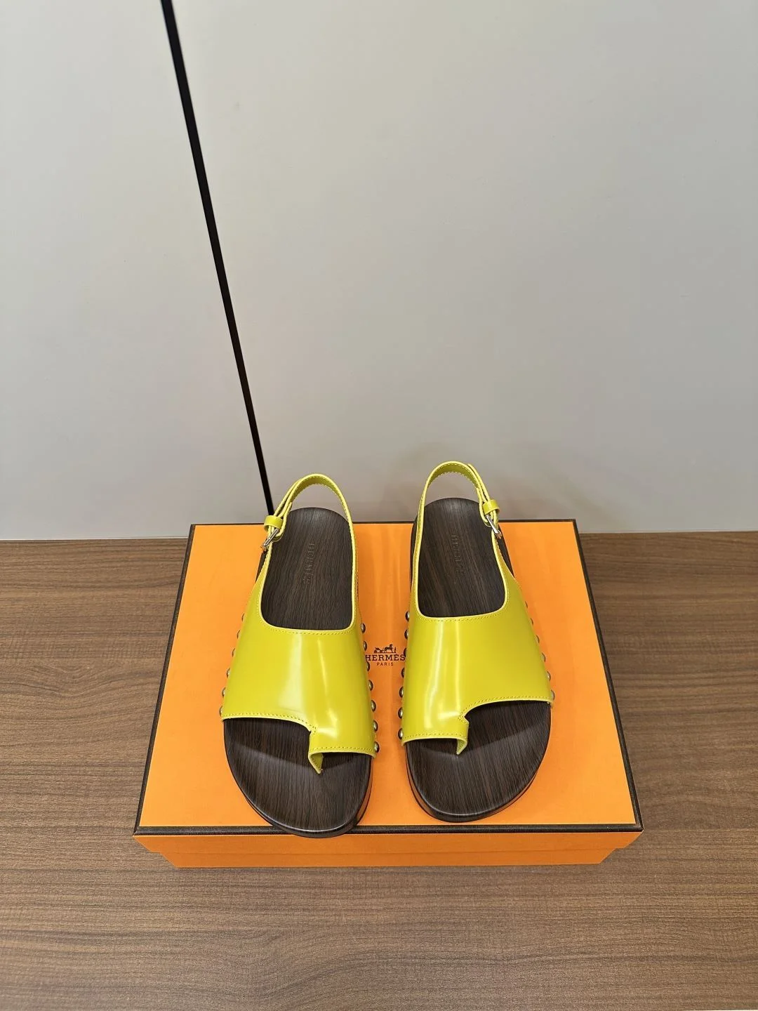 UrbanStyle Hermes Slippers 26418