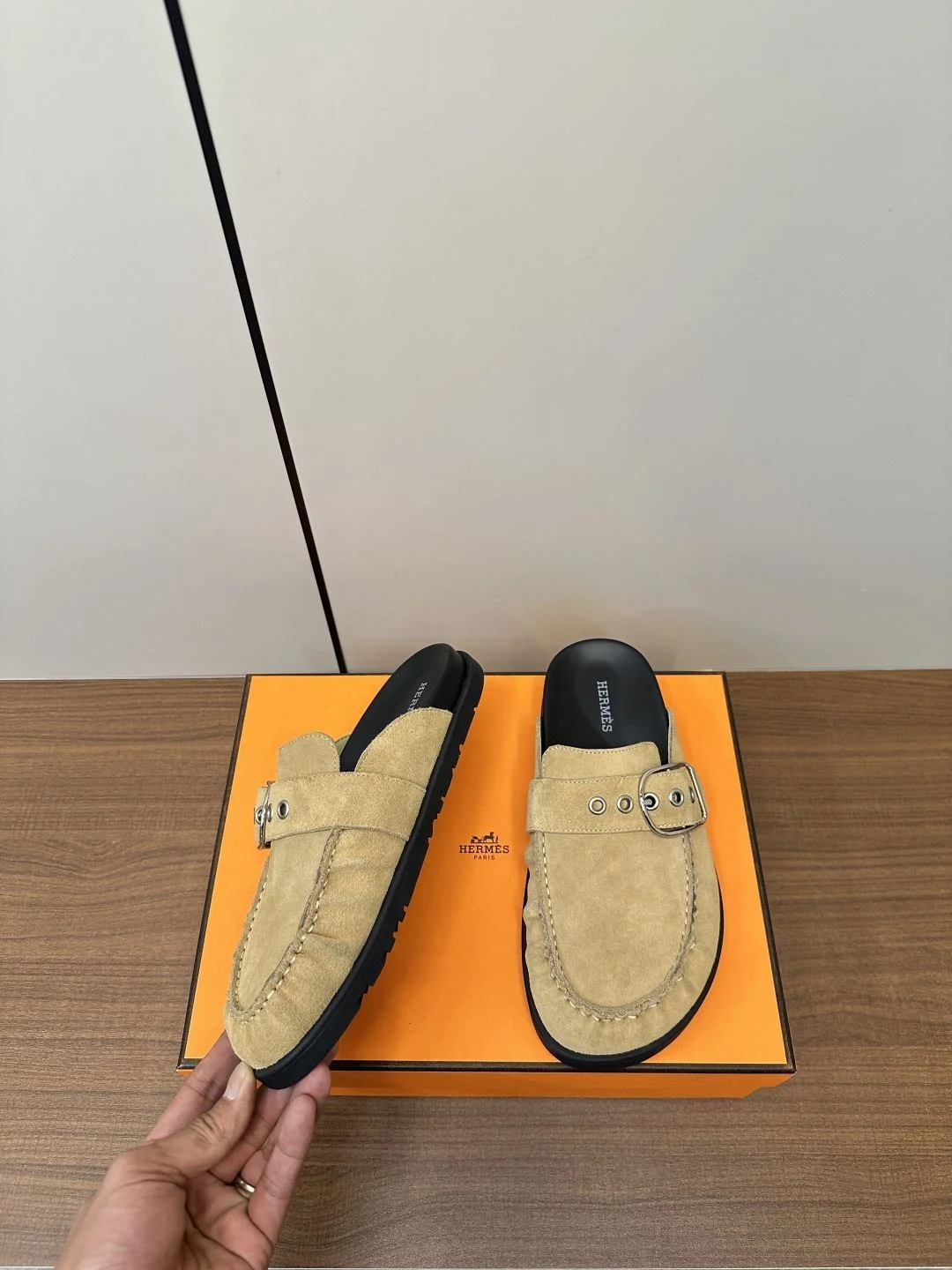 Hermes Slippers Comfortable 26412