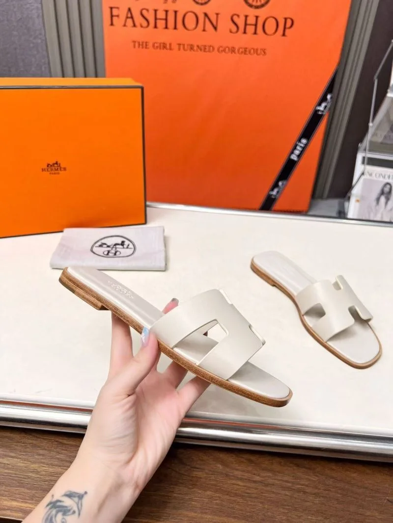 Contemporary Hermes Slippers 26346