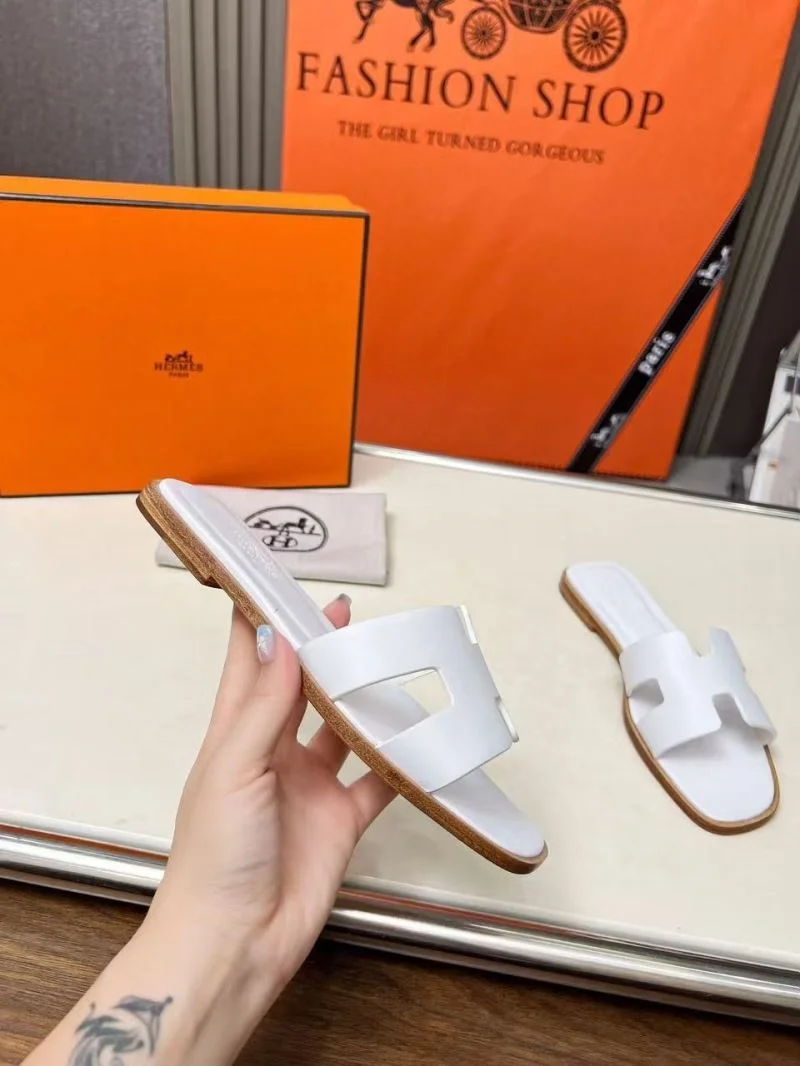 Hermes Slippers Elegant 26356