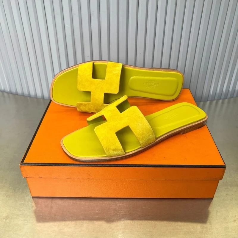 Vibrant Hermes Slippers 26443