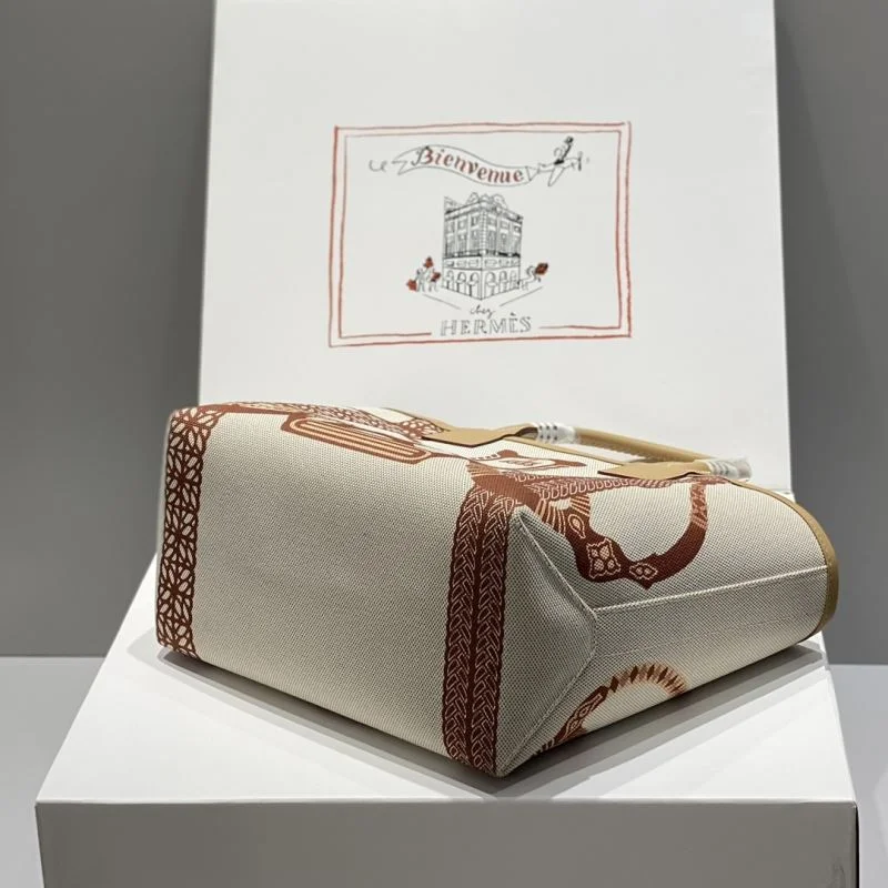 Neat Hermes Steeple Bags 48564
