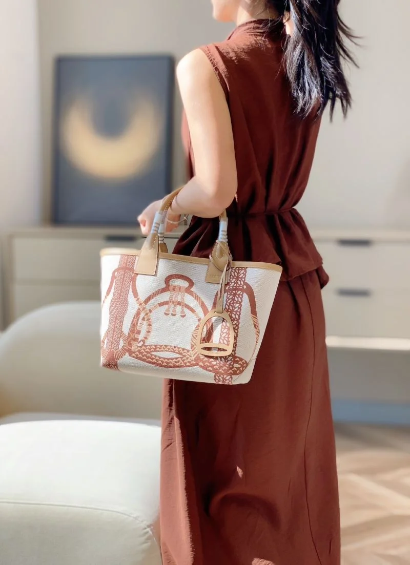 Neat Hermes Steeple Bags 48564
