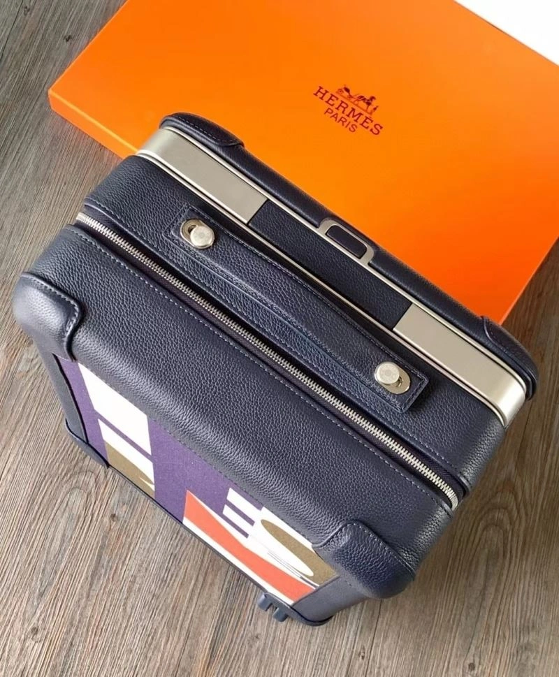 Hermes Suitcase TechFriendly 69320