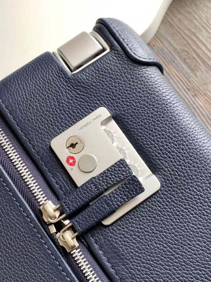 WellDesigned Hermes Suitcase 69311