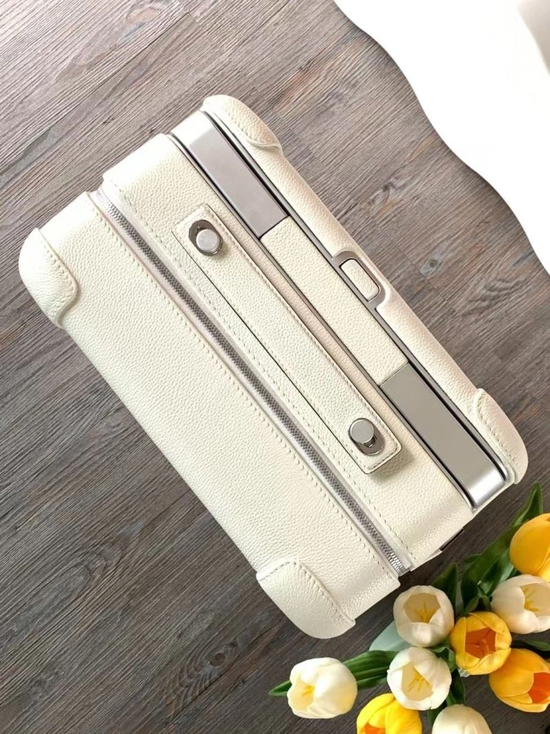 Durable Hermes Suitcase 69306
