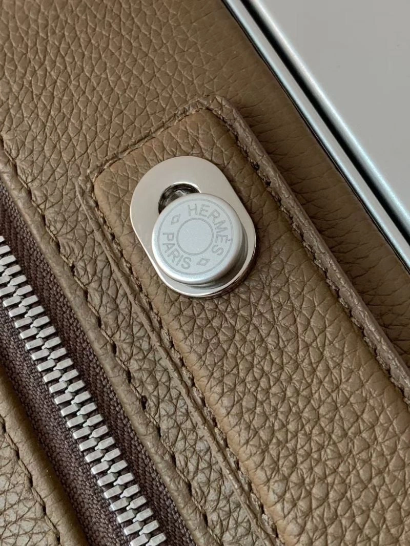 Minimalist Hermes Suitcase 69308