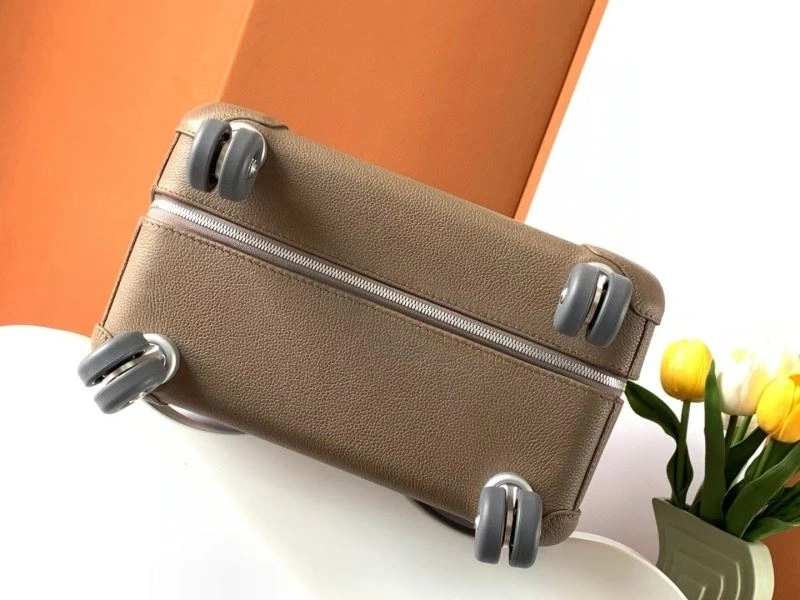 Minimalist Hermes Suitcase 69308