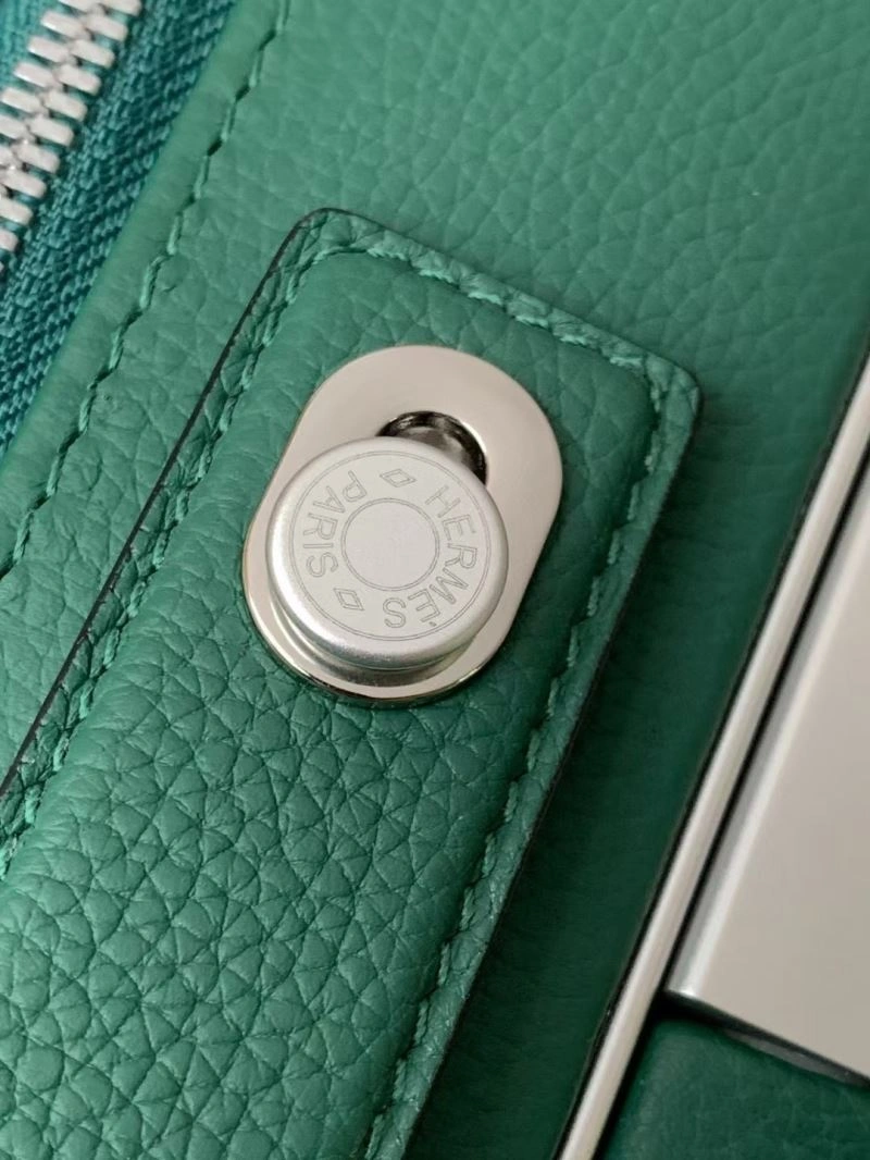 WaterResistant Hermes Suitcase 69303