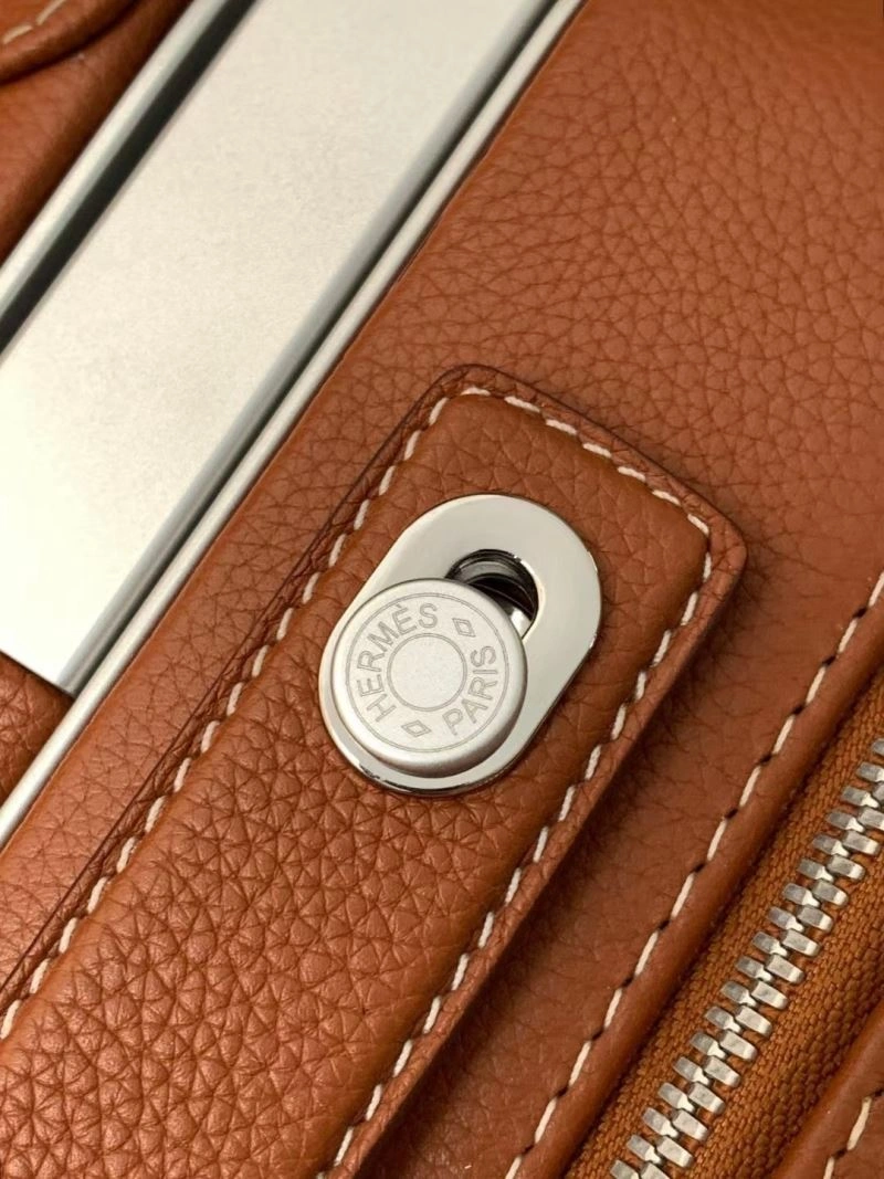 Resilient Hermes Suitcase 69310