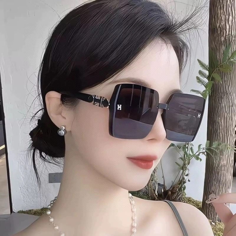 RelaxedFit Hermes Sunglasses 280207