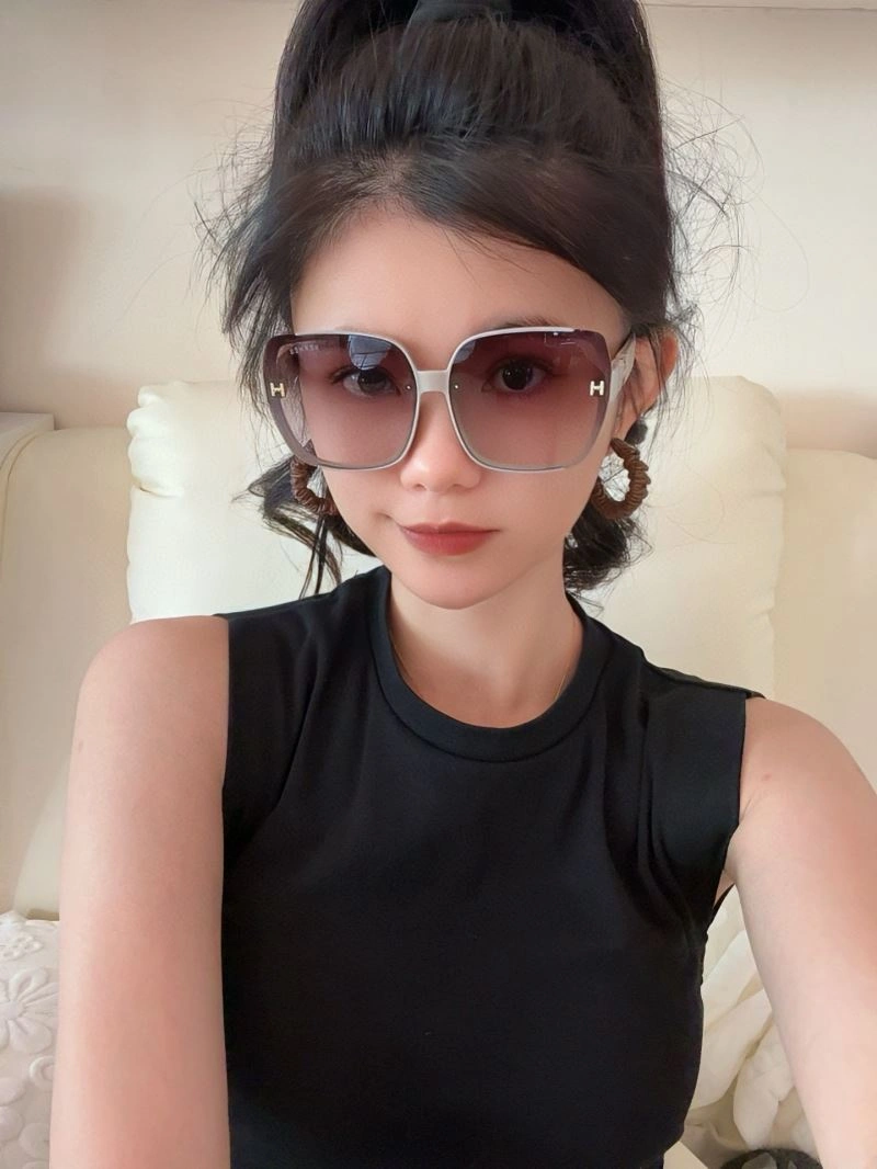 Snug Hermes Sunglasses 280200