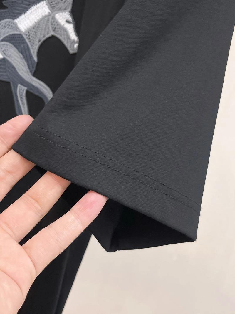 Hermes T-Shirts Sleek 129702