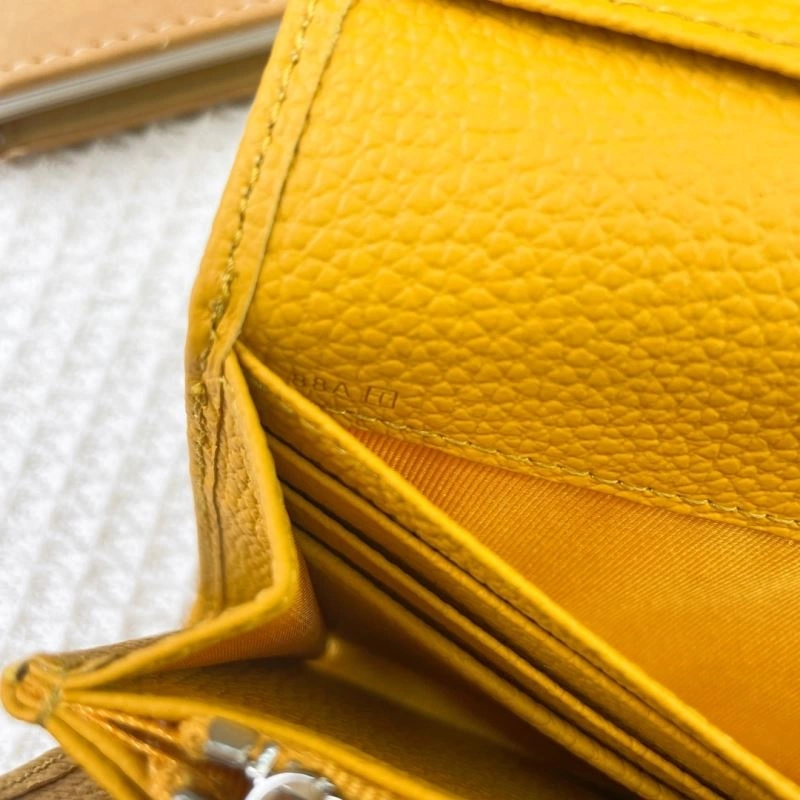 Snug Hermes Wallets Purse 88871