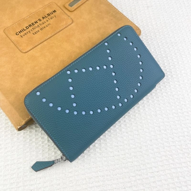 Versatile Hermes Wallets Purse 88749