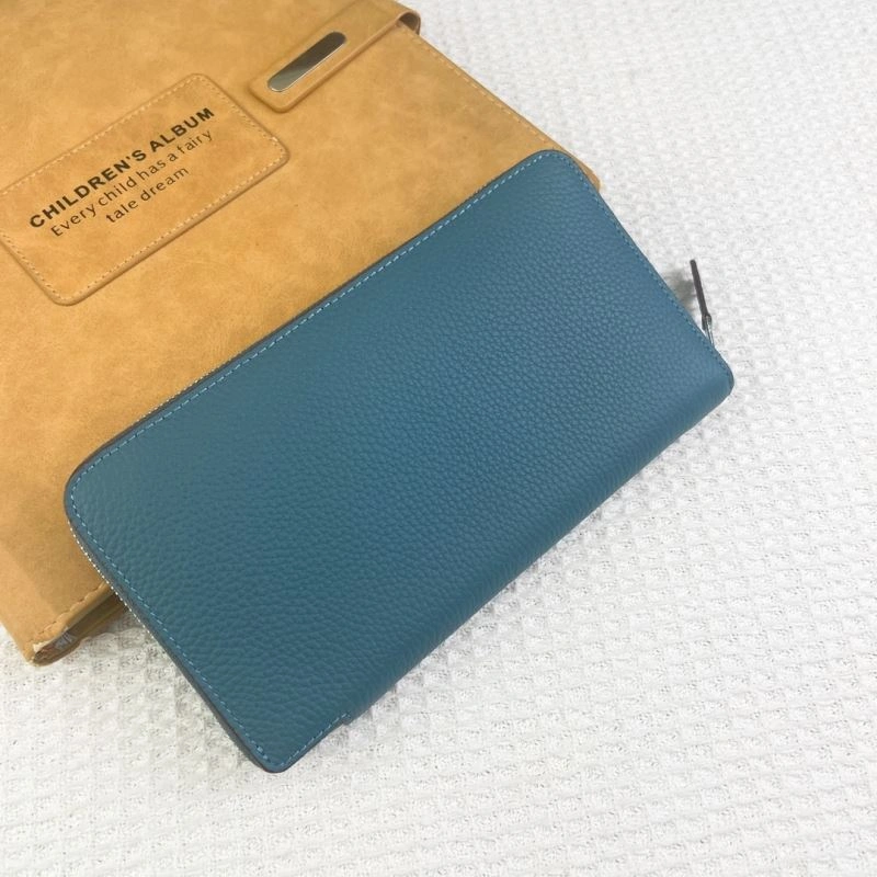 Versatile Hermes Wallets Purse 88749