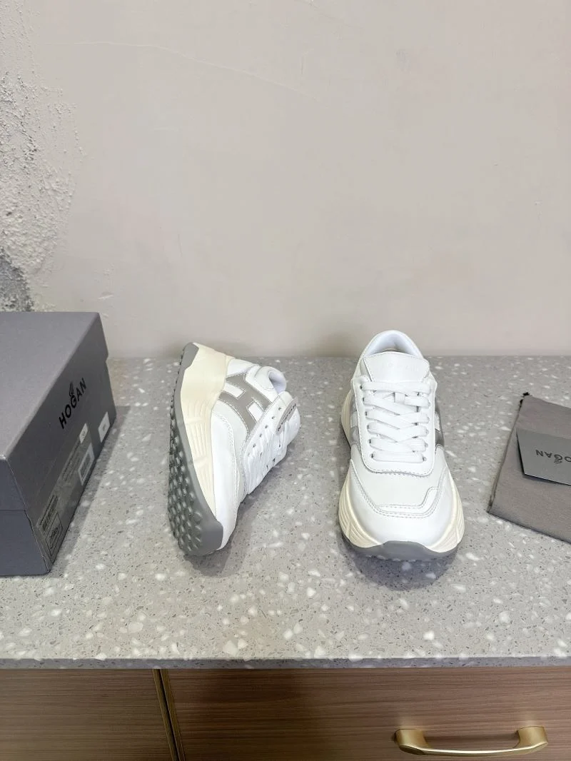 Versatile Hogan Shoes 12304