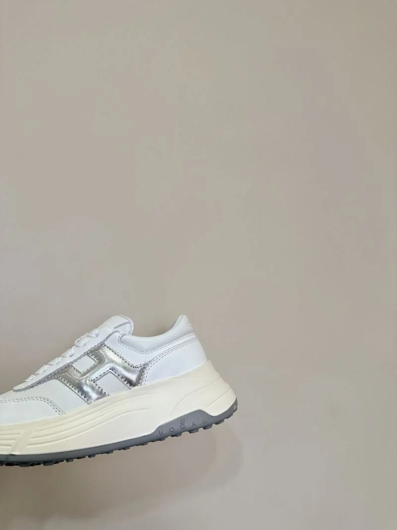 Versatile Hogan Shoes 12304