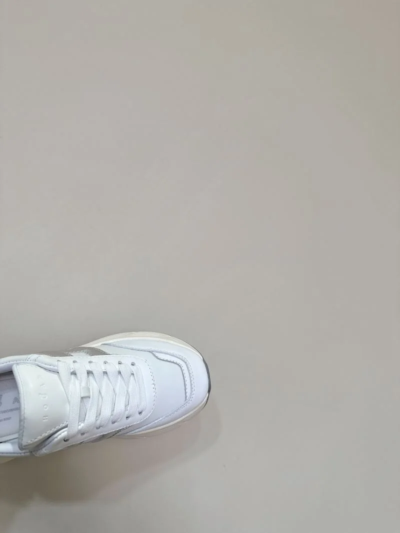 Versatile Hogan Shoes 12304