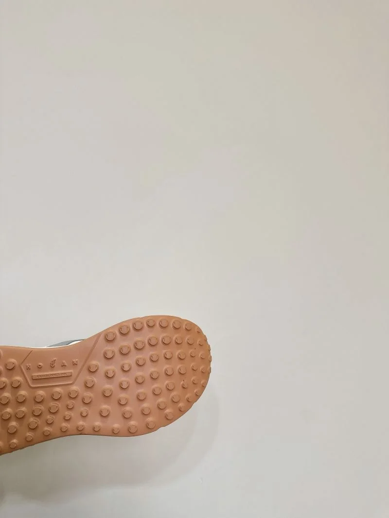 Refined Hogan Shoes 12303
