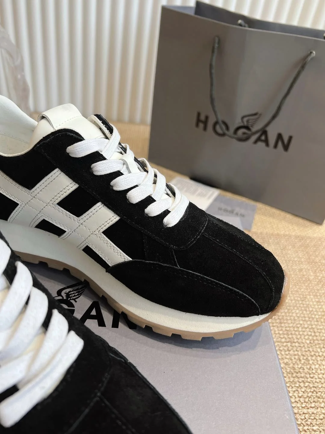 Minimalist Hogan Shoes 6468