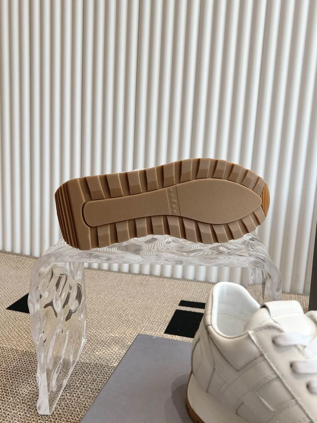 WrinkleFree Hogan Shoes 6435