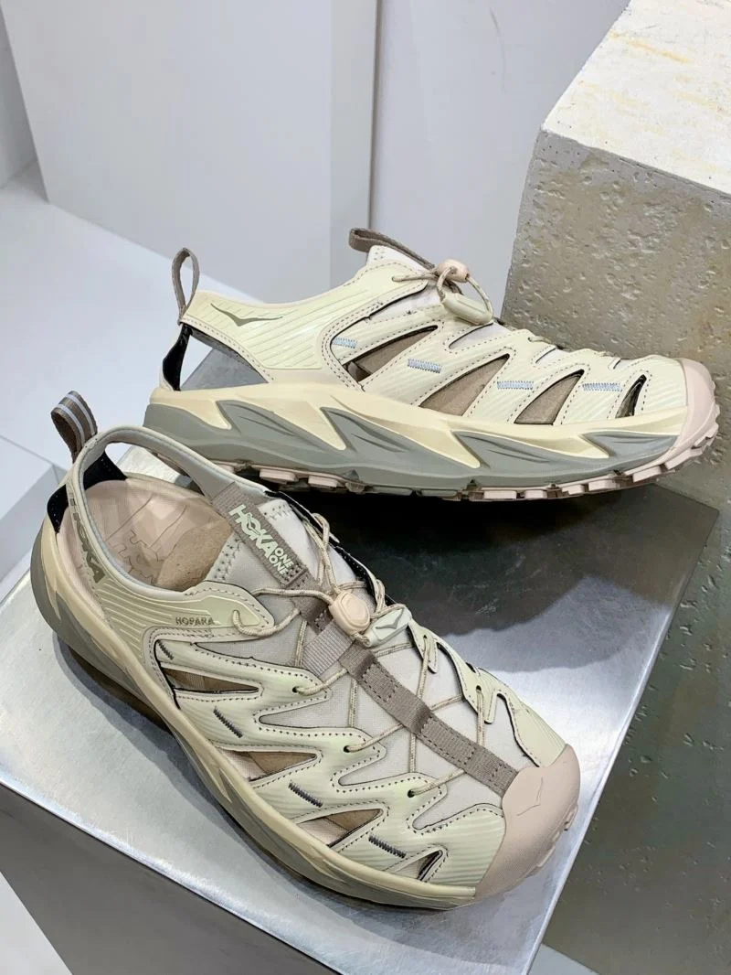 Compact Hoka Sandals 8056