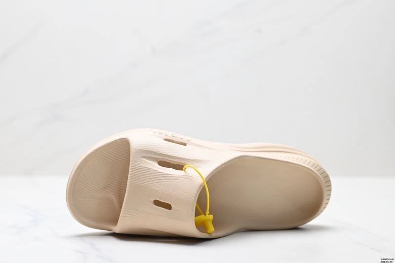 Hoka Sandals Resilient 2462