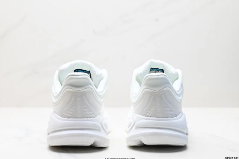 Hoka Shoes FashionForward 3445