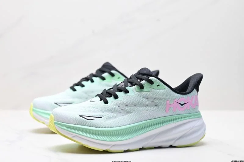 Lightweight Hoka Shoes 3489