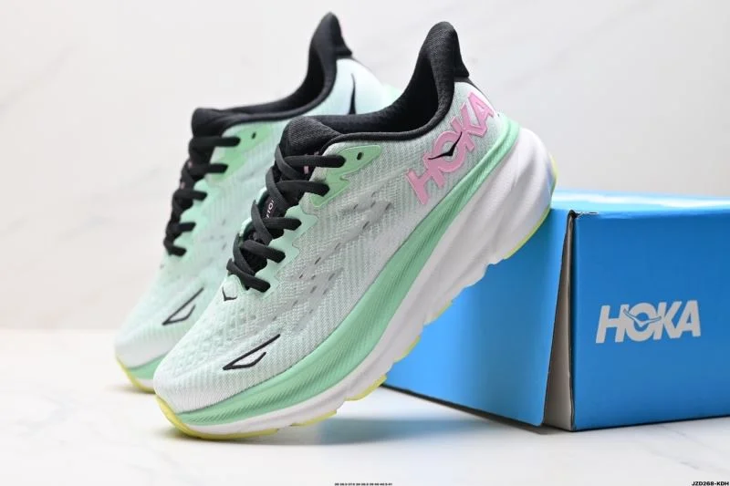 Lightweight Hoka Shoes 3489