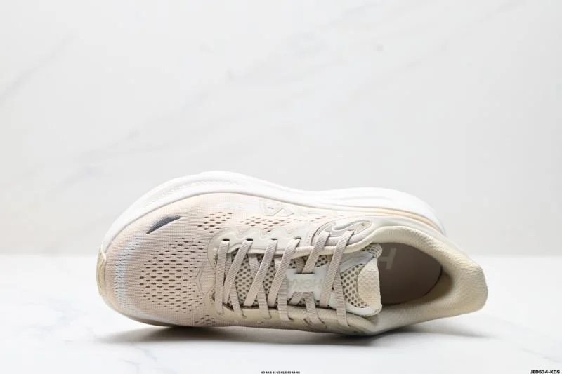 Resilient Hoka Shoes 3414