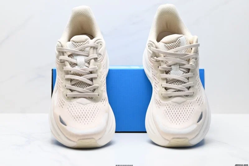 Resilient Hoka Shoes 3414