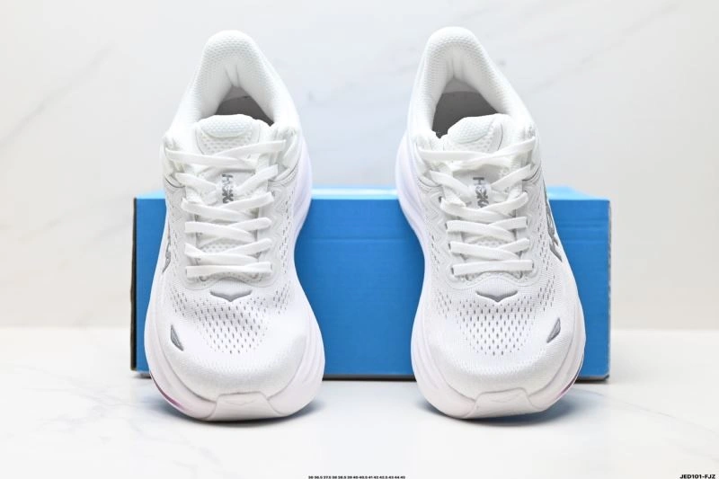 Trendsetting Hoka Shoes 2390