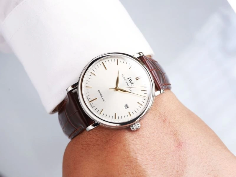 IWC Watches WellDesigned 185690