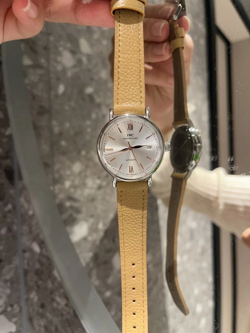 Vibrant IWC Watches 185539