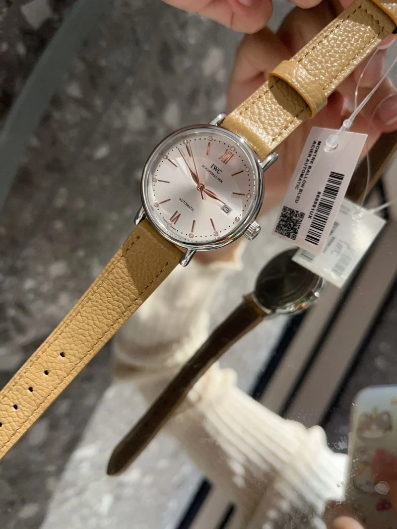 Vibrant IWC Watches 185539