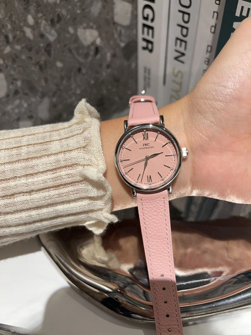 IWC Watches WellDesigned 185547